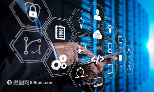 軟件開發(fā)者與強(qiáng)化現(xiàn)實(shí)儀表板的融合 靈活開發(fā)與網(wǎng)絡(luò)安全的技術(shù)演進(jìn)